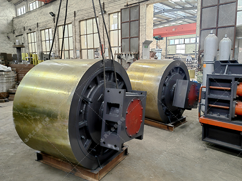 1810液壓對輥制砂機一小時產(chǎn)量多少？