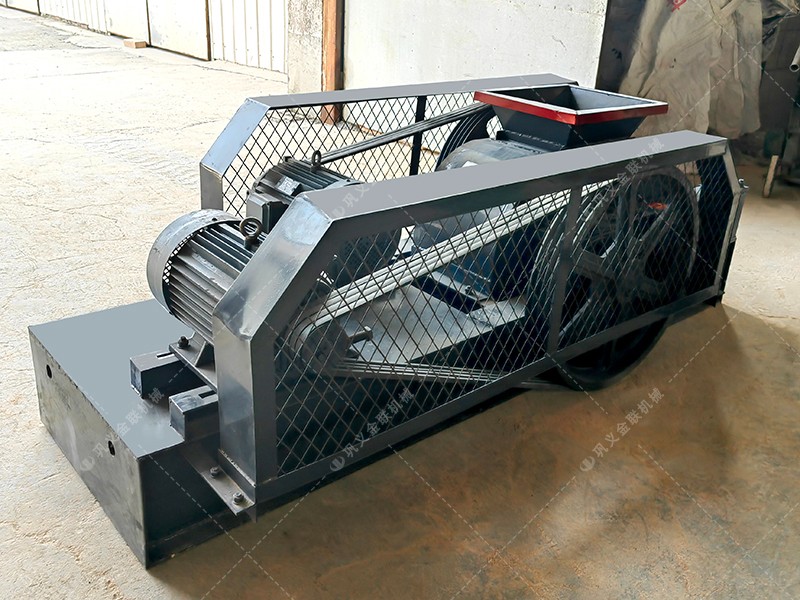 雙齒輥破碎機(jī)，如何解決大塊物料破碎的困擾？