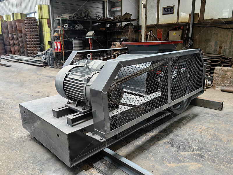 瀝青混合料性能不達(dá)標(biāo)？雙齒輥破碎機(jī)助你提升路面質(zhì)量