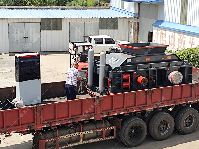 2025 年制砂設(shè)備新趨勢：全自動液壓對輥制砂機為何成行業(yè)優(yōu)選？